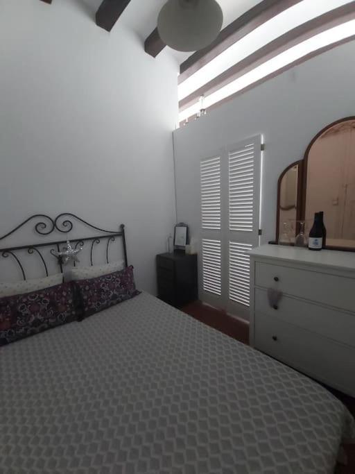 Small Room In Sants With Huge Terrace Барселона Экстерьер фото