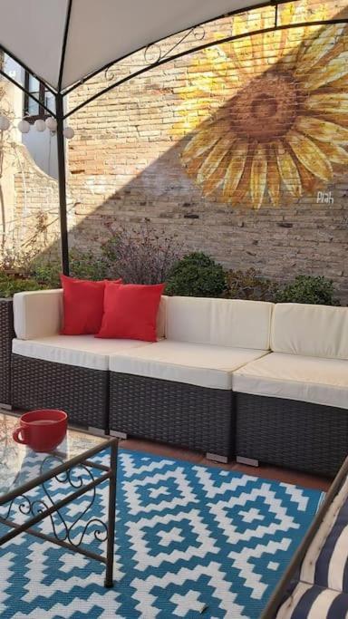 Small Room In Sants With Huge Terrace Барселона Экстерьер фото